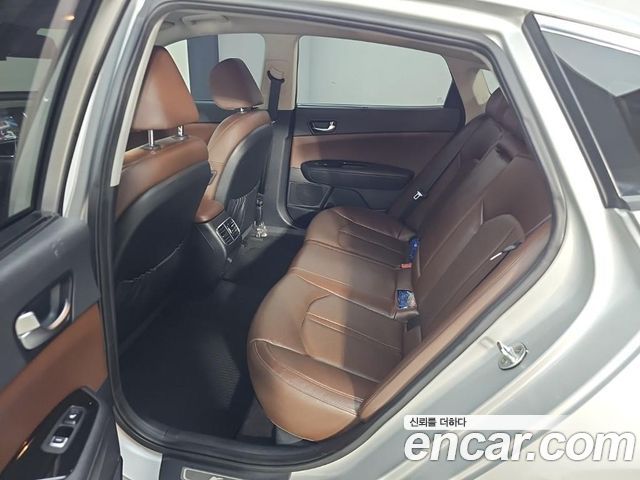 Kia K5 Hybrid (II) Noblesse Special 2016 — фото 16