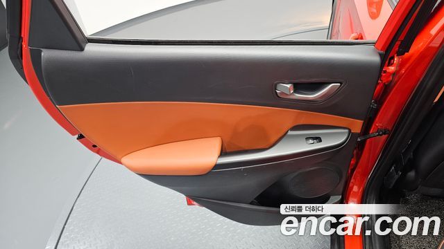 Hyundai Kona 1.6 Turbo 2WD Modern pop 2018 — фото 25