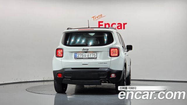 Jeep Renegade 1.3 Limited 2022 — фото 4