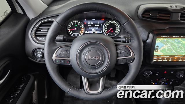 Jeep Renegade 1.3 Limited 2022 — фото 16