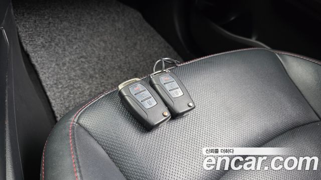 KG Mobility (SsangYong) Tivoli Air Diesel IX 4WD 2016 — фото 17