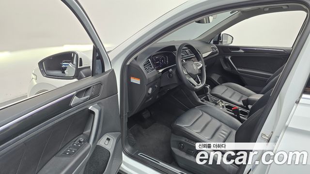 Volkswagen Tiguan (II) 2.0 TDI Prestige 2022 — фото 10