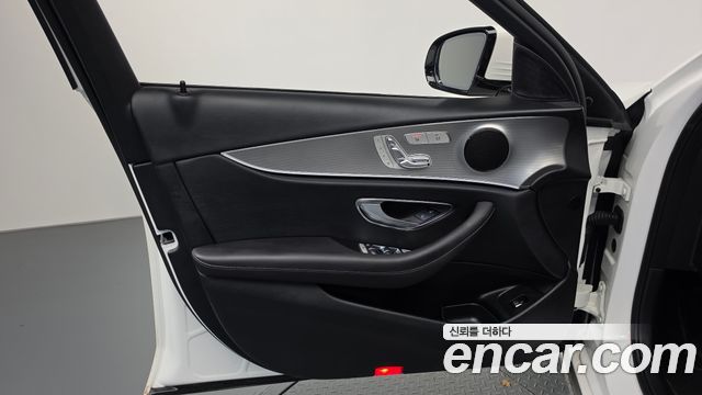 Mercedes-Benz E-Class (W213) E300 Avantgarde 2019 — фото 30