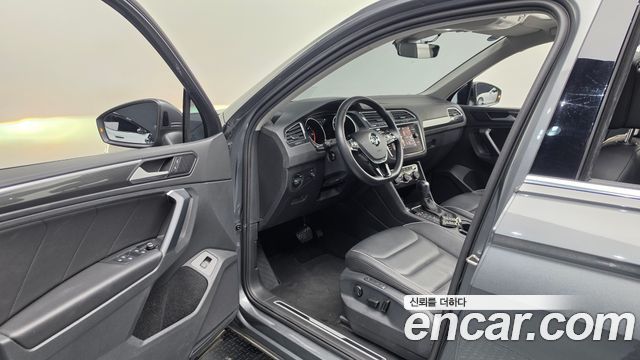 Volkswagen Tiguan (II) 2.0 TDI Prestige 2020 — фото 10