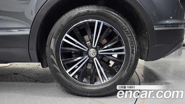 Volkswagen Tiguan (II) 2.0 TDI Prestige 2020 — фото 21