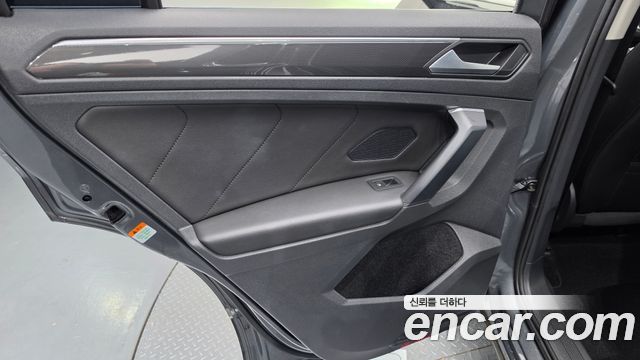 Volkswagen Tiguan (II) 2.0 TDI Prestige 2020 — фото 25