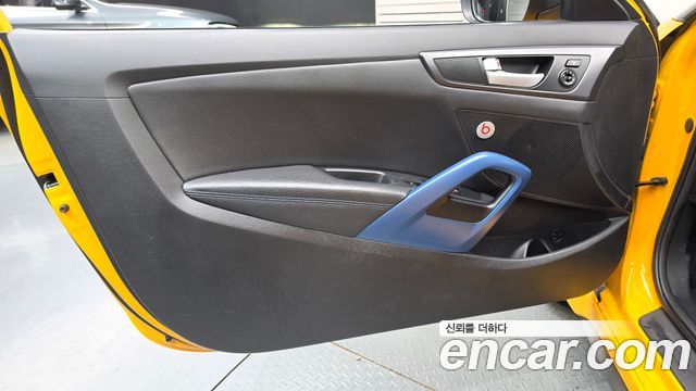 Hyundai Veloster Turbo D Spec 2014 — фото 24
