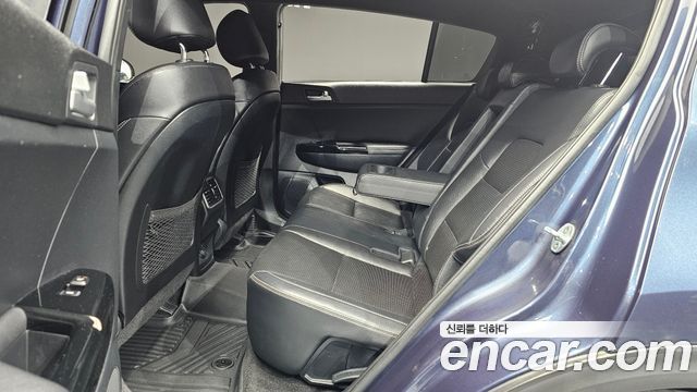 Kia Sportage The Bold Diesel 2.0 2WD Signature 2020 — фото 11