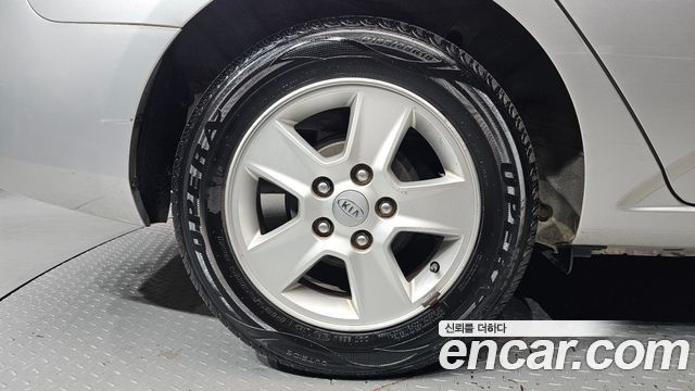 Kia Forte 1.6 GDI Luxury Standard 2012 — фото 5