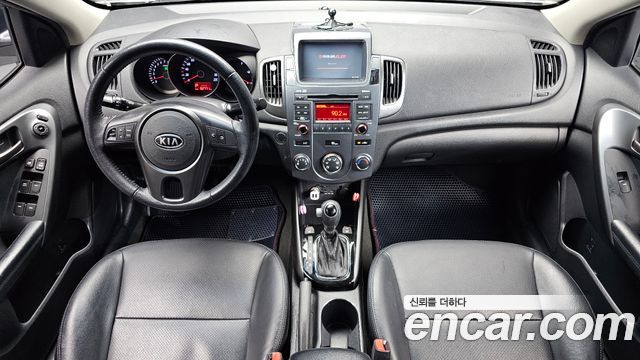 Kia Forte 1.6 GDI Luxury Standard 2012 — фото 7