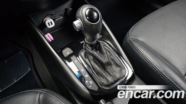Kia Forte 1.6 GDI Luxury Standard 2012 — фото 9