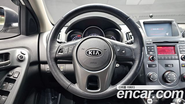 Kia Forte 1.6 GDI Luxury Standard 2012 — фото 13
