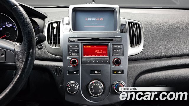 Kia Forte 1.6 GDI Luxury Standard 2012 — фото 14