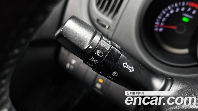 Kia Forte 1.6 GDI Luxury Standard 2012 — фото 18