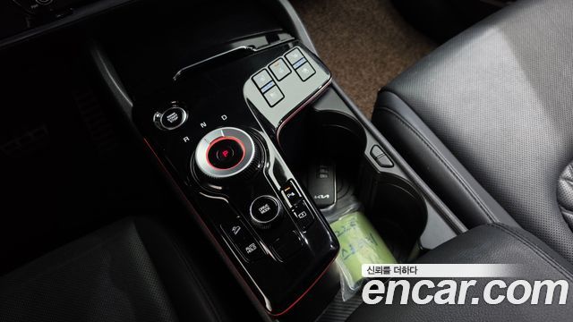 Kia Sportage Hybrid (V) Signature Gravity 2WD 2023 — фото 9