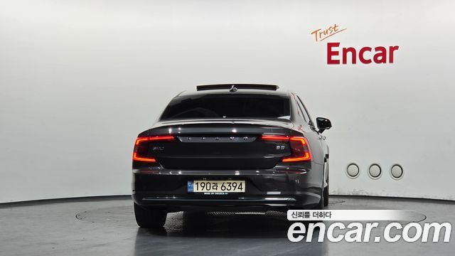 Volvo S90 B5 Ultimate Bright 2023 — фото 4