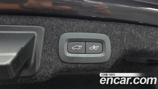 Volvo S90 B5 Ultimate Bright 2023 — фото 17