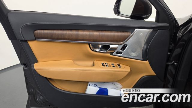 Volvo S90 B5 Ultimate Bright 2023 — фото 24
