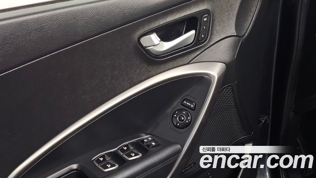 Hyundai Santa Fe (DM) Diesel(e-VGT) 2.2 2WD Exclusive Special 2015 — фото 17