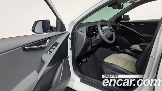 Kia Niro Prestige 2024 — фото 10