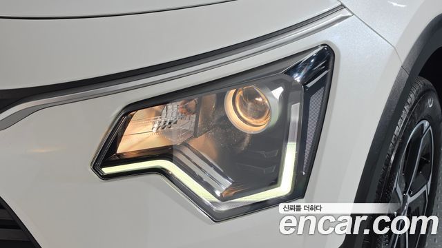 Kia Niro Prestige 2024 — фото 28
