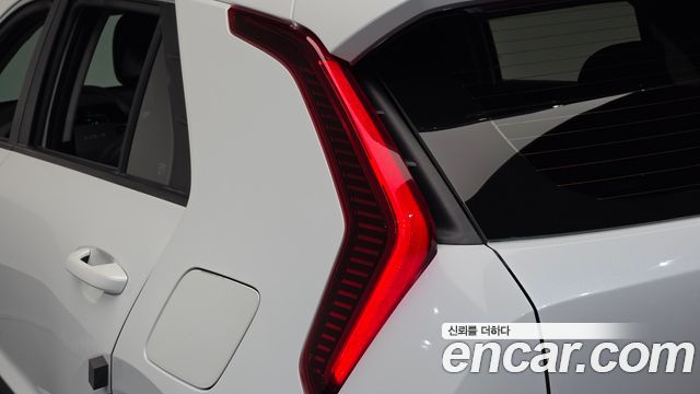 Kia Niro Prestige 2024 — фото 29