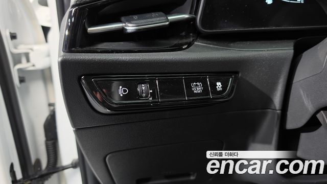 Kia Niro Prestige 2024 — фото 35