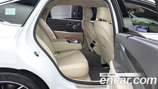 Genesis G80 (RG3) Gasoline 2.5 Turbo AWD 2025 — фото 12