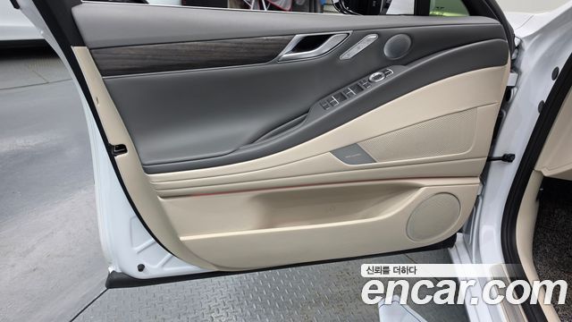 Genesis G80 (RG3) Gasoline 2.5 Turbo AWD 2025 — фото 24