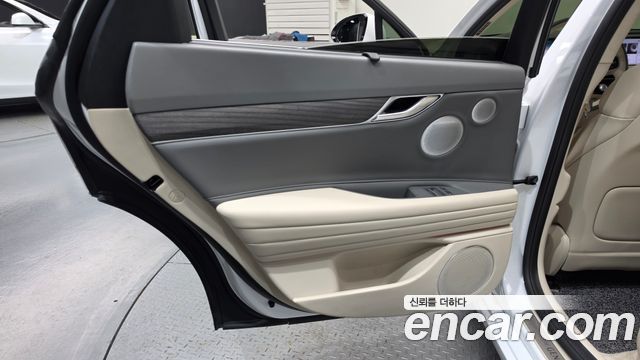 Genesis G80 (RG3) Gasoline 2.5 Turbo AWD 2025 — фото 25