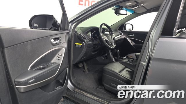 Hyundai Santa Fe (DM) Diesel(e-VGT) 2.0 4WD Exclusive 2015 — фото 10