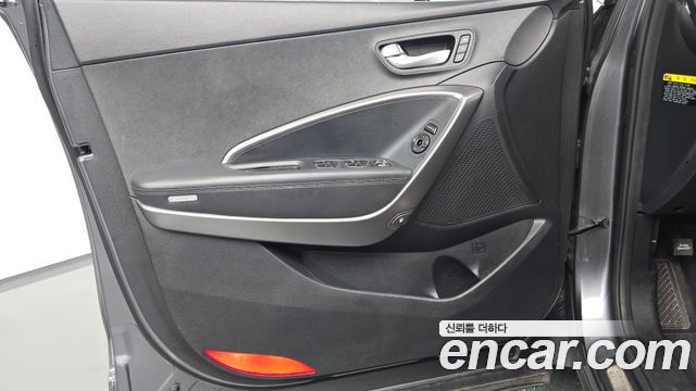 Hyundai Santa Fe (DM) Diesel(e-VGT) 2.0 4WD Exclusive 2015 — фото 24