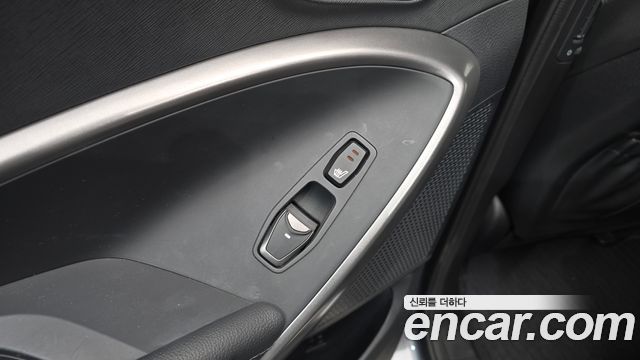 Hyundai Santa Fe (DM) Diesel(e-VGT) 2.0 4WD Exclusive 2015 — фото 28