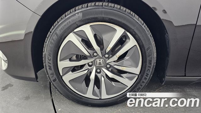 Honda Accord (X) 2.0 Hybrid Touring 2018 — фото 5