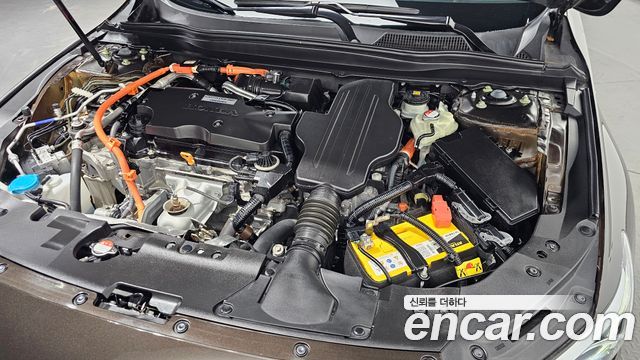 Honda Accord (X) 2.0 Hybrid Touring 2018 — фото 6