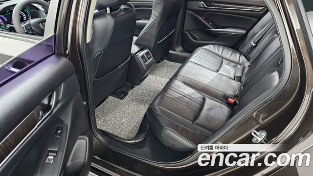 Honda Accord (X) 2.0 Hybrid Touring 2018 — фото 15