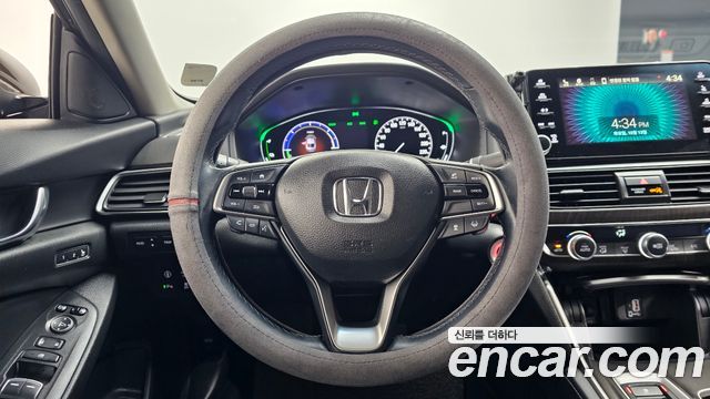 Honda Accord (X) 2.0 Hybrid Touring 2018 — фото 17