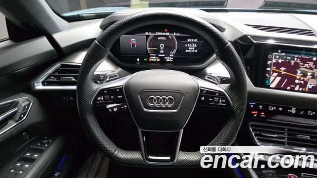 Audi e-tron GT GT quattro Premium 2022 — фото 13