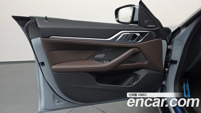 BMW 4 Series (G22) 420i M Sport Performance Gran Coupe 2024 — фото 24