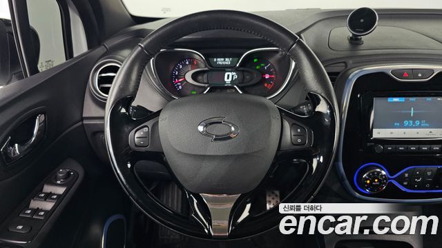 Renault Korea QM3 RE Signature 2017 — фото 13
