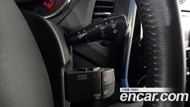 Renault Korea QM3 RE Signature 2017 — фото 32