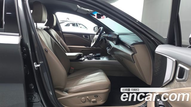 Kia K8 2.5 Gasoline 2WD Noblesse 2023 — фото 11