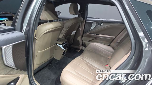 Kia K8 2.5 Gasoline 2WD Noblesse 2023 — фото 12