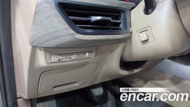 Kia K8 2.5 Gasoline 2WD Noblesse 2023 — фото 28
