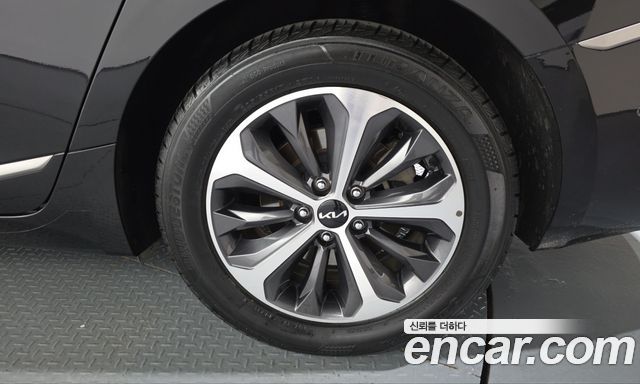 Kia K8 Hybrid Noblesse 2022 — фото 21