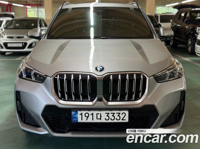 BMW X1 (U11) sDrive 20i M Sport 2023 — фото 3
