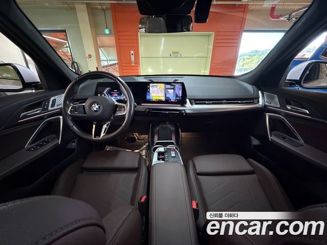 BMW X1 (U11) sDrive 20i M Sport 2023 — фото 20
