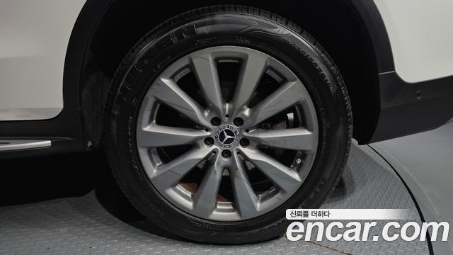 Mercedes-Benz GLC-Class (X253) GLC350e 4MATIC Premium 2019 — фото 21