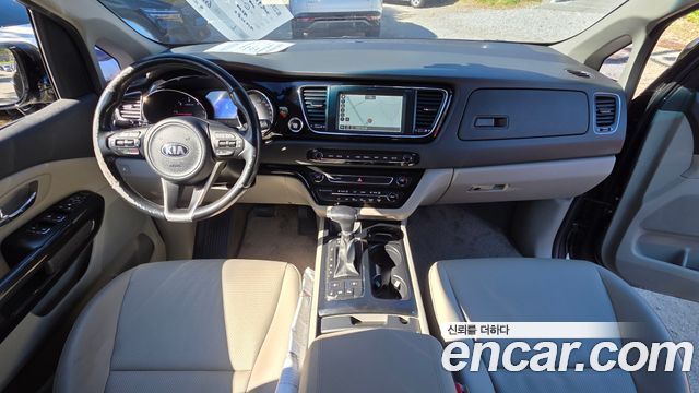 Kia Carnival 9-seater Prestige 2018 — фото 7
