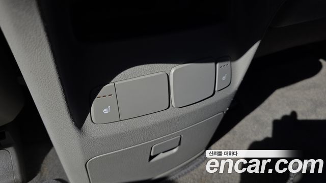 Kia Carnival 9-seater Prestige 2018 — фото 13